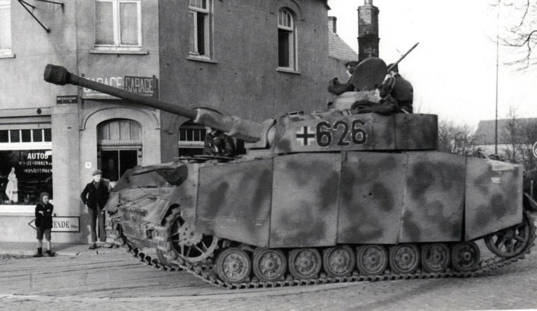 Vehicles of the 21st Panzer Division in Normandy - Warlord Community